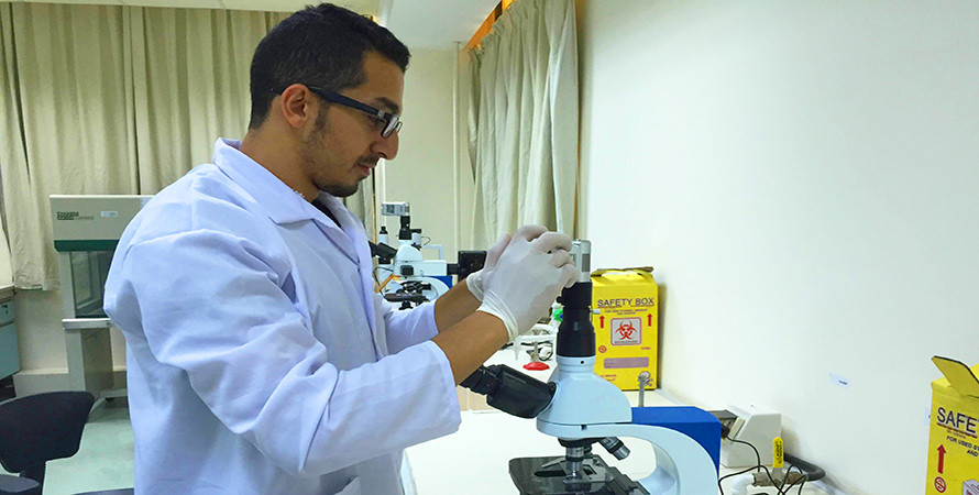 f3206608e5c03a4506f10ef06c4ecef4